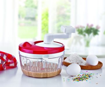 FOOD PROCESSOR WITH HANDLE