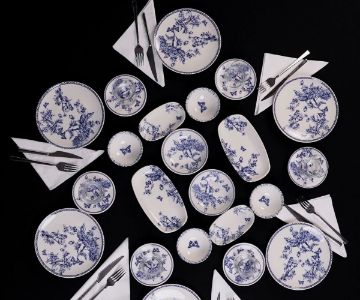 Blue Life Tiffany 22 Piece Porcelain Breakfast Set for 6 People